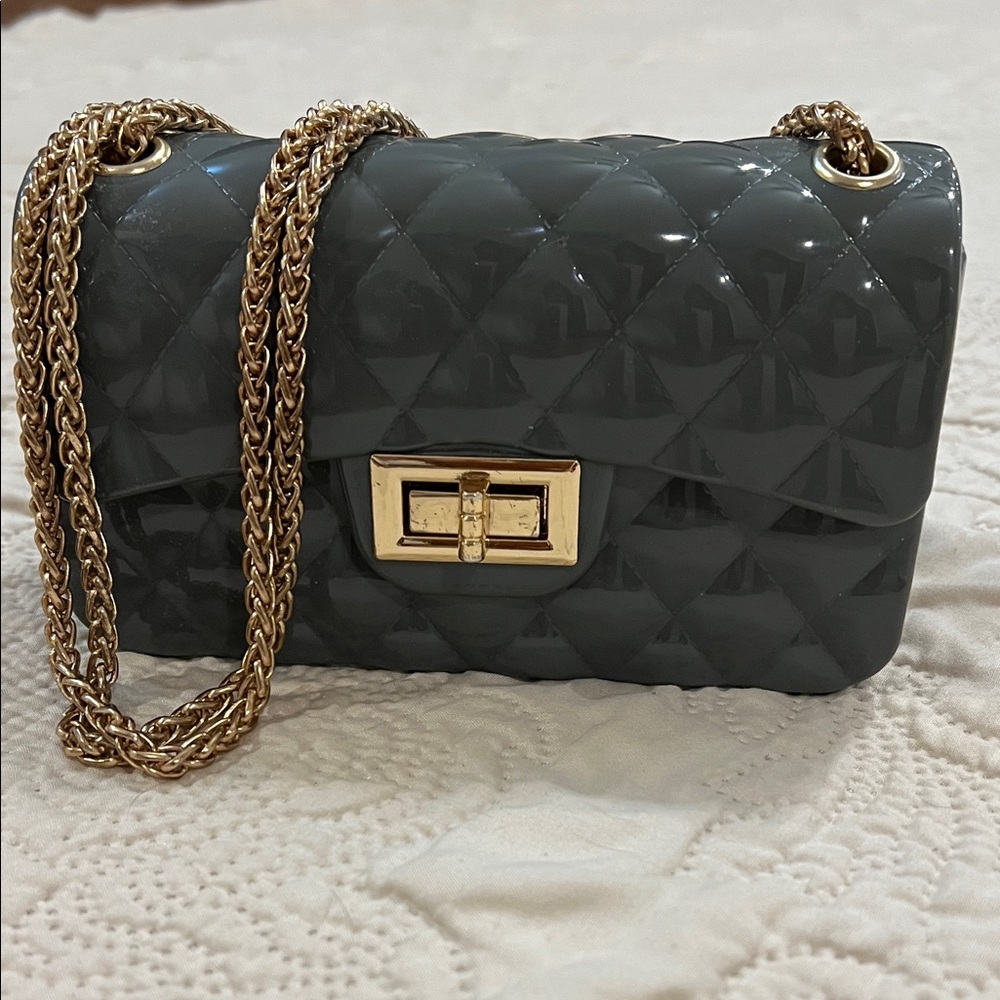 Jelly Quilted Glossy Gray Crossbody with Gold Chain Strap
